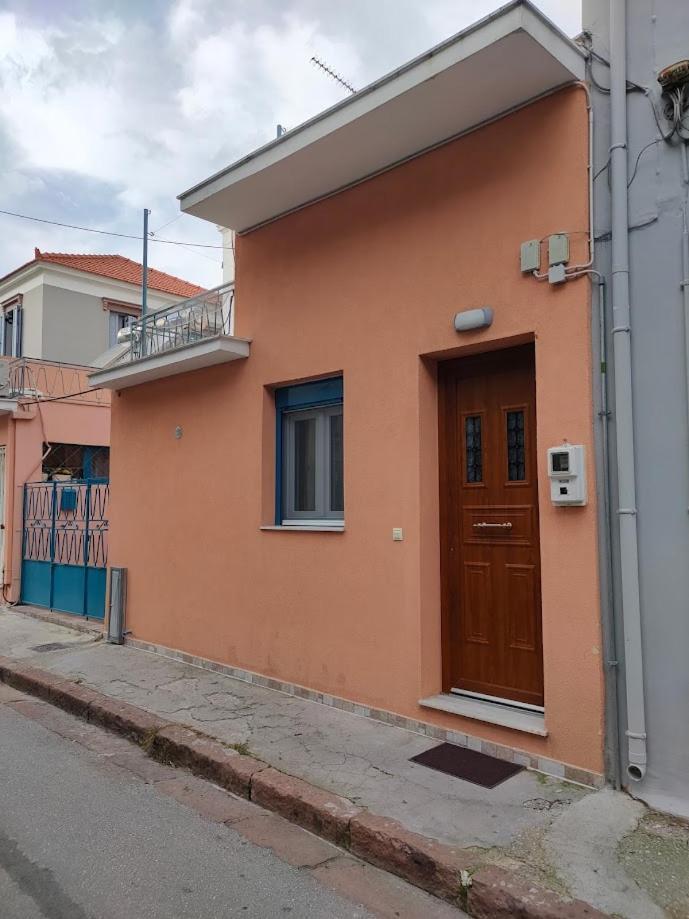 Modern House In Mytilene Center Apartment Exterior photo
